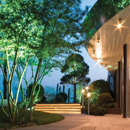 Royal Tower Luxurious Smart Residence เคียฟ ภายนอก รูปภาพ