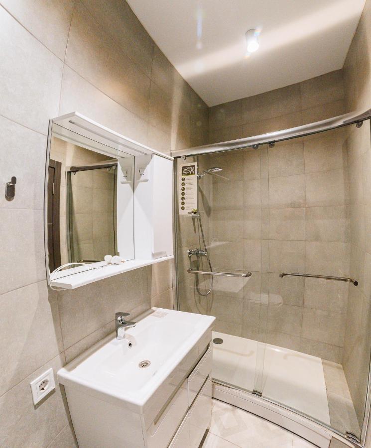 Royal Tower Luxurious Smart Residence เคียฟ ภายนอก รูปภาพ