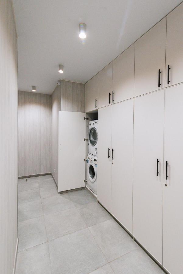 Royal Tower Luxurious Smart Residence เคียฟ ภายนอก รูปภาพ