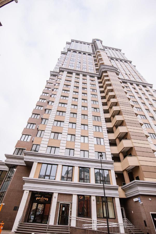 Royal Tower Luxurious Smart Residence เคียฟ ภายนอก รูปภาพ